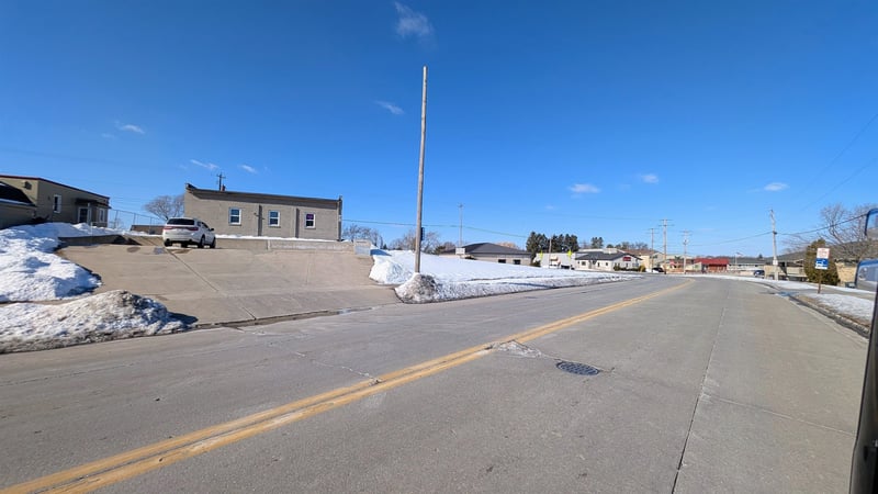 915 Lime Kiln Rd, Green Bay, WI 54302