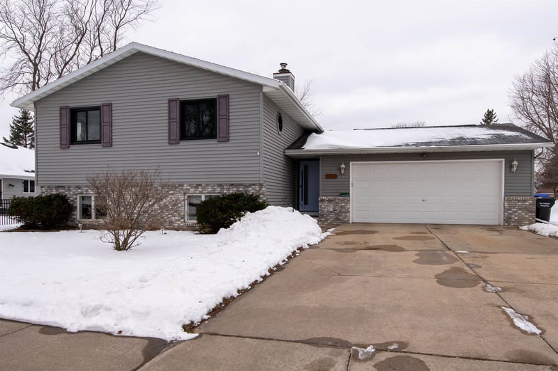 3108 Rail Rd, Appleton, WI 54915