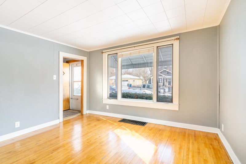 1124 Hastings St, Green Bay, WI 54301-2422