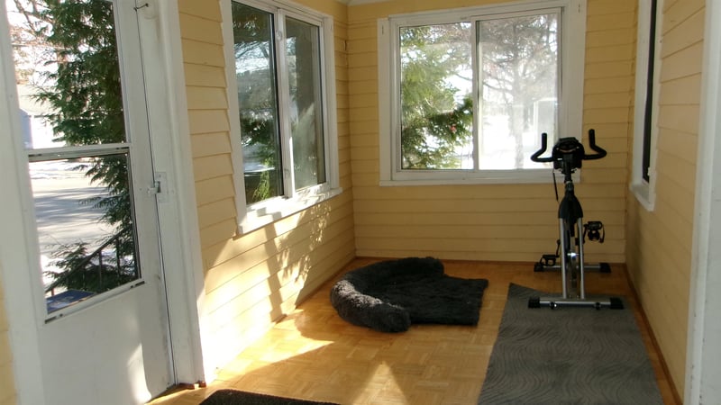 921 Liberty St, Green Bay, WI 54304-3647