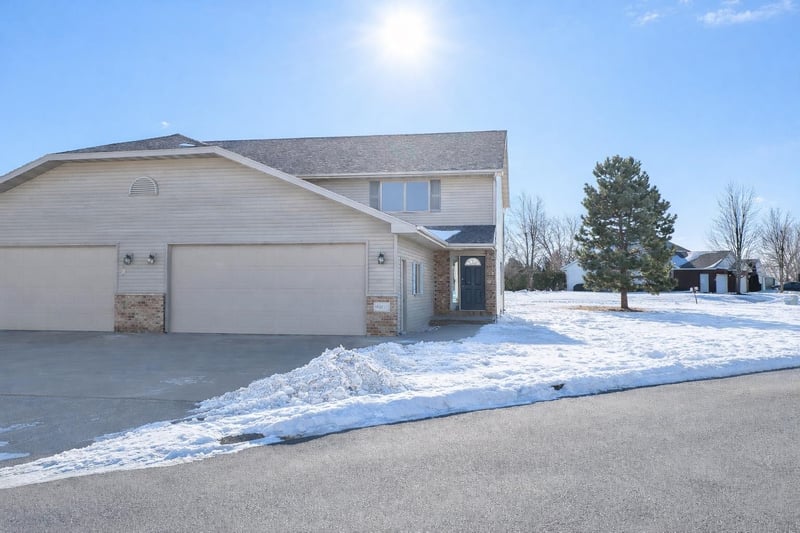 W3127 Glenbrooke Ct, Appleton, WI 54915
