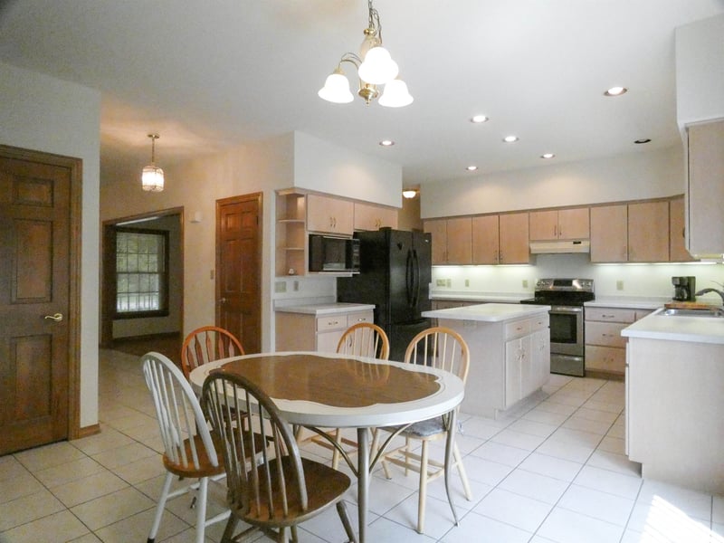 125 Wayfarer Ln, Appleton, WI 54913