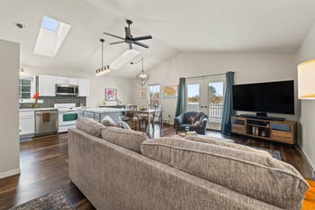 2510 Village Ln, Oshkosh, WI 54904