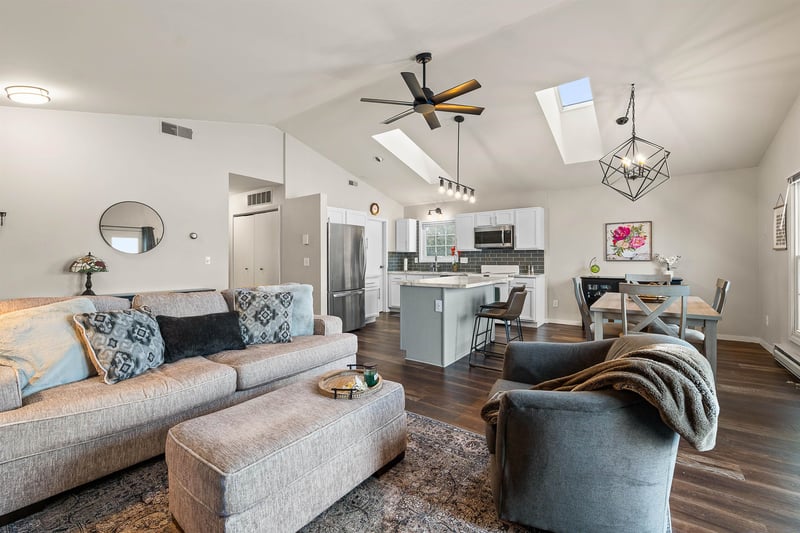 2510 Village Ln, Oshkosh, WI 54904