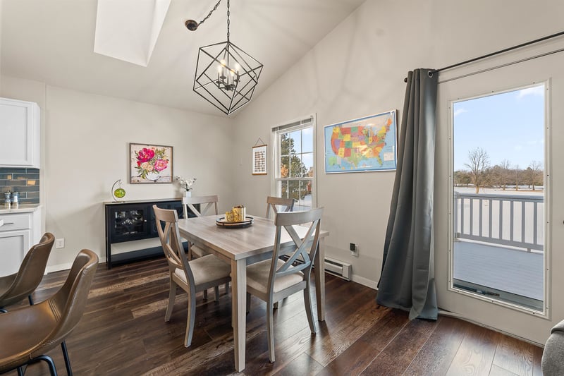 2510 Village Ln, Oshkosh, WI 54904