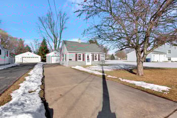 228 Allen Ave, Oshkosh, WI 54901