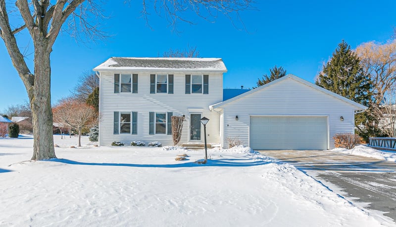 N9639 Crystal Ct, Appleton, WI 54915
