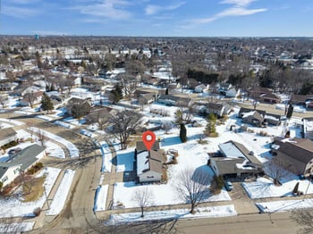 1390 Timothy Trl, Oshkosh, WI 54904