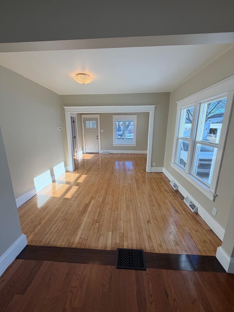 310 Clay St, Green Bay, WI 54301