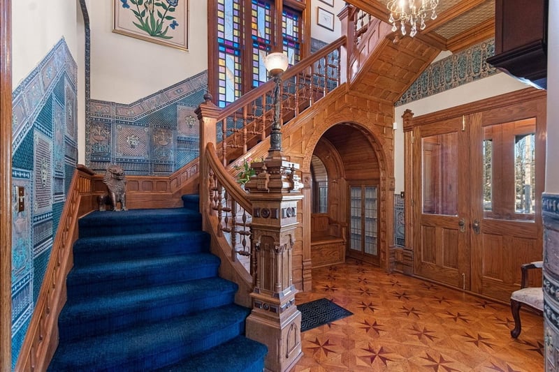 1107 Algoma Blvd, Oshkosh, WI 54901