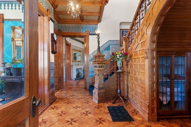 1107 Algoma Blvd, Oshkosh, WI 54901