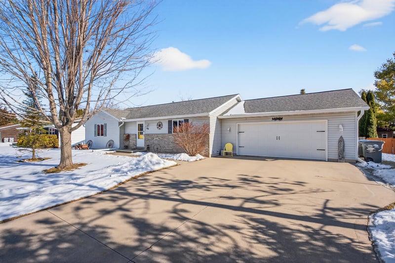 144 Baldwin Ct, Appleton, WI 54915