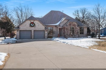 119 Main St, Wrightstown, WI 54180-1051