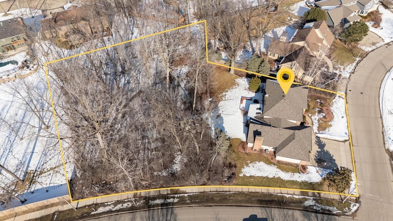 600 Woodcrest Dr, Appleton, WI 54915