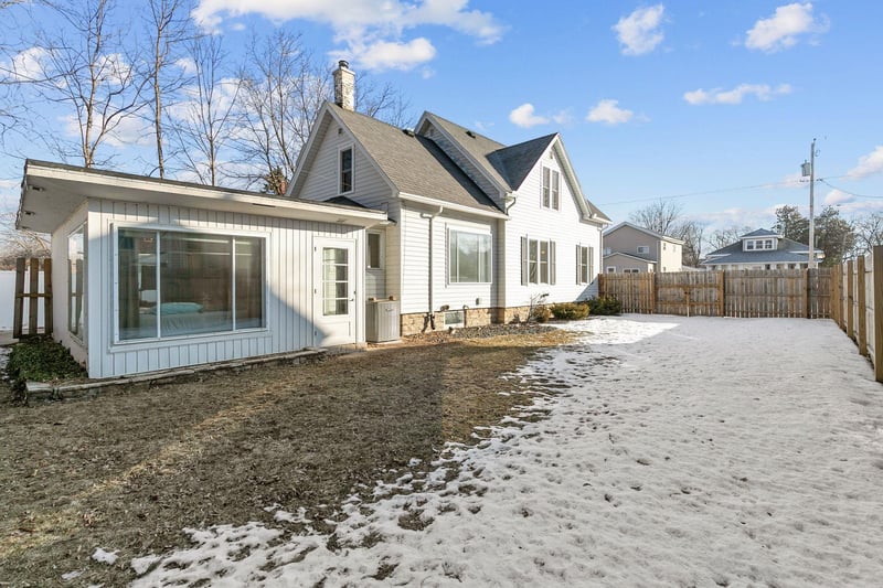 847 Frederick St, Oshkosh, WI 54901