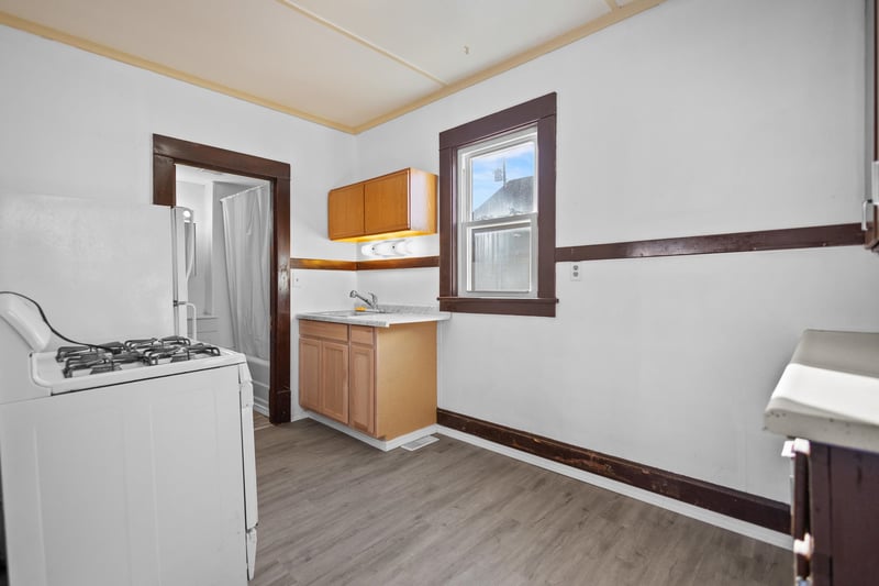 908 10th Ave, Oshkosh, WI 54902