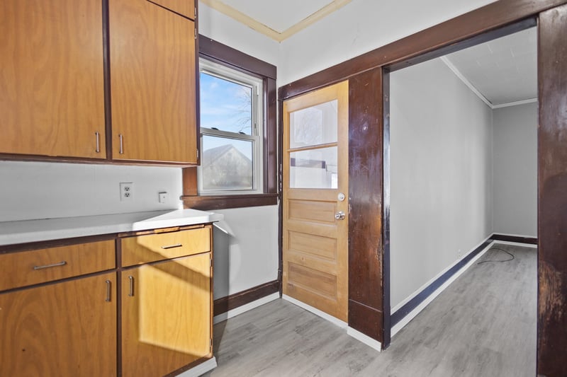 908 10th Ave, Oshkosh, WI 54902