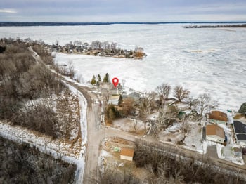 2210 Westwind Rd, Oshkosh, WI 54904-1040