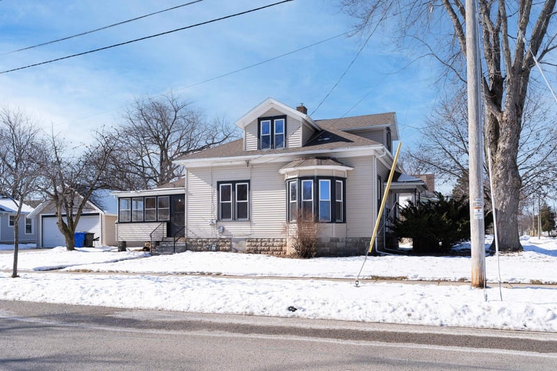 1003 Spencer St, Appleton, WI 54914