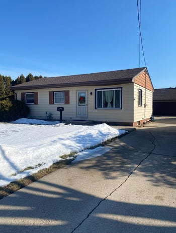 1020 Sawyer St, Oshkosh, WI 54902-6260