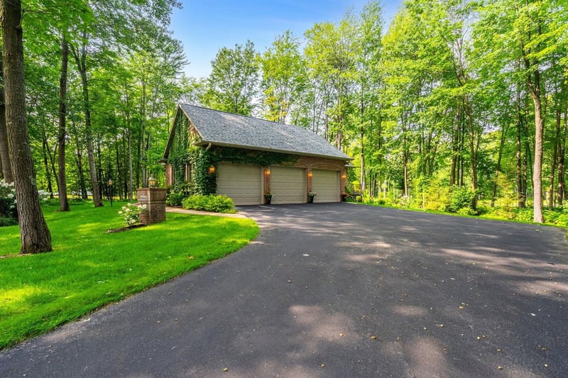 7068 Lone Oak Ln, Sobieski, WI 54171-9613