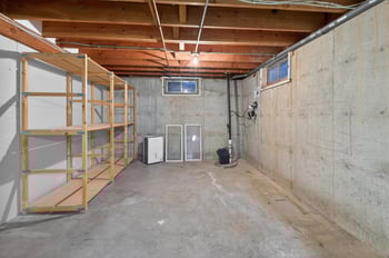 414 Custer Ct, Green Bay, WI 54301-1247