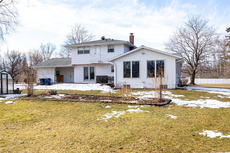 2965 Packerland Dr, Green Bay, WI 54313