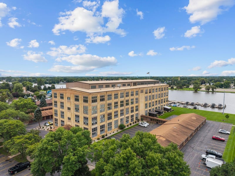 1545 Arboretum Dr #201, Oshkosh, WI 54901-2797
