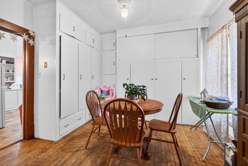 1008 9th Ave, Oshkosh, WI 54902