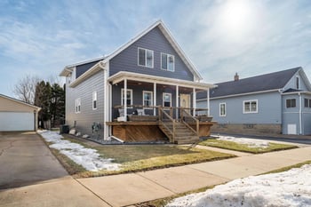 1112 Dove St, Oshkosh, WI 54902