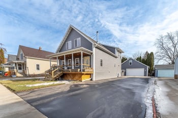 1112 Dove St, Oshkosh, WI 54902