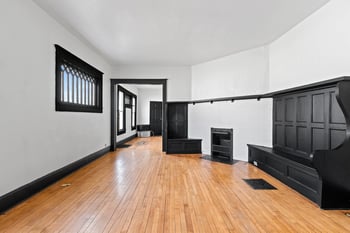 1207 Broadway St, Green Bay, WI 54304-2742