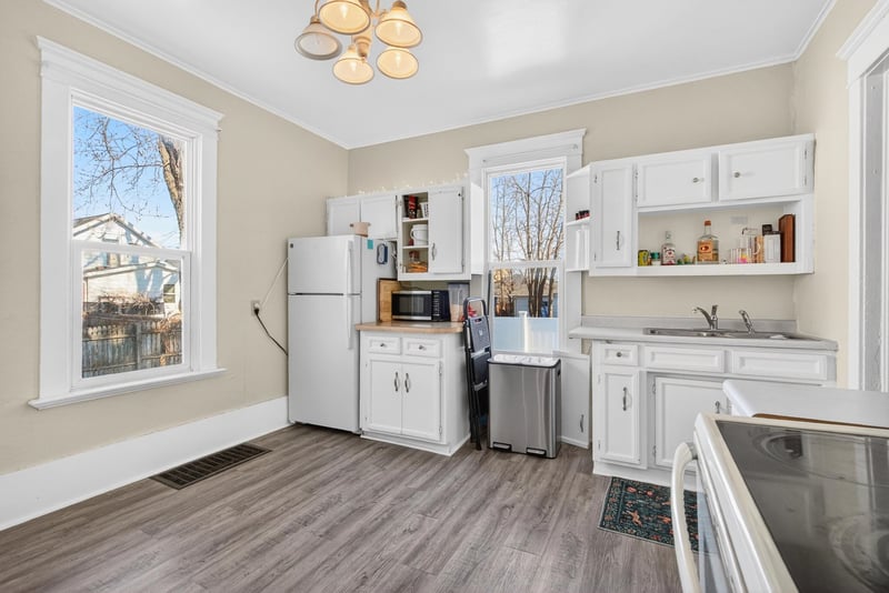 232 8th Ave, Oshkosh, WI 54902