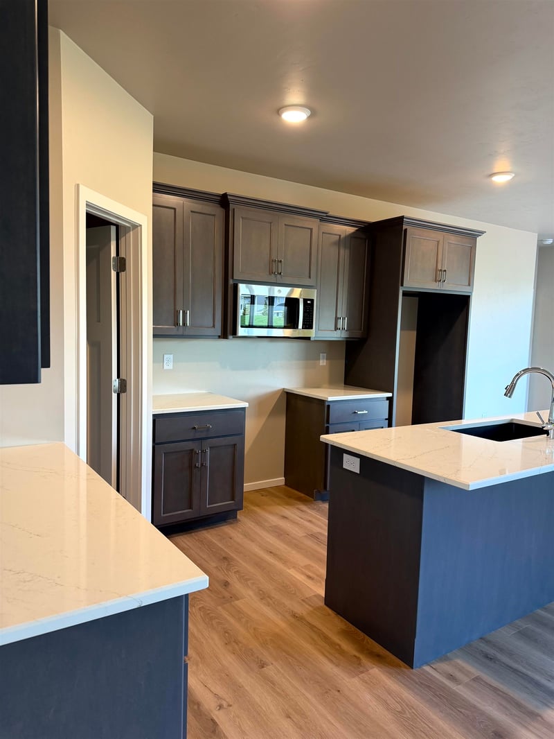 1415 Divinity Dr, De Pere, WI 54115