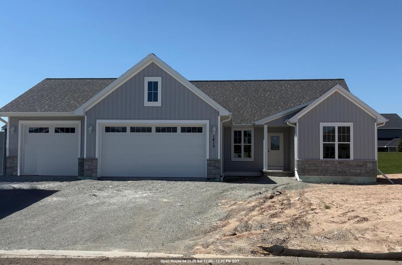 1415 Divinity Dr, De Pere, WI 54115