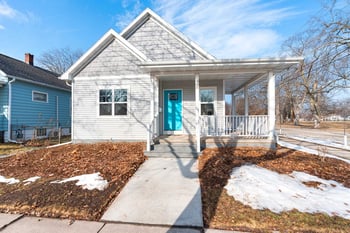 900 Greenwood Ave, Green Bay, WI 54304