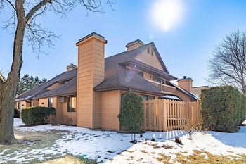 1377 18th Ave, Oshkosh, WI 54902-6658