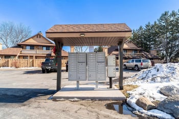 1377 18th Ave, Oshkosh, WI 54902-6658