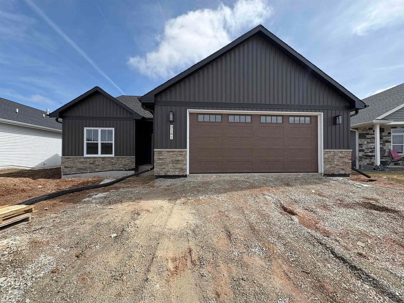 3141 Lazy Oak Ct, Green Bay, WI 54311