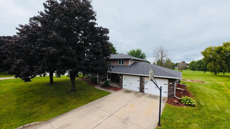 3076 Inverness Ln, New Franken, WI 54229-9769