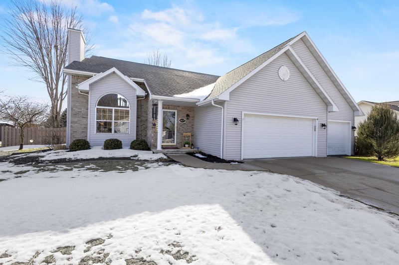 3607 Mighty Oak Trl, Green Bay, WI 54313
