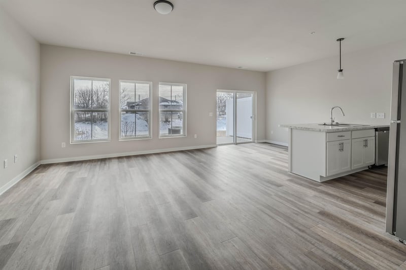 1068 20th Ave, Oshkosh, WI 54902-6618