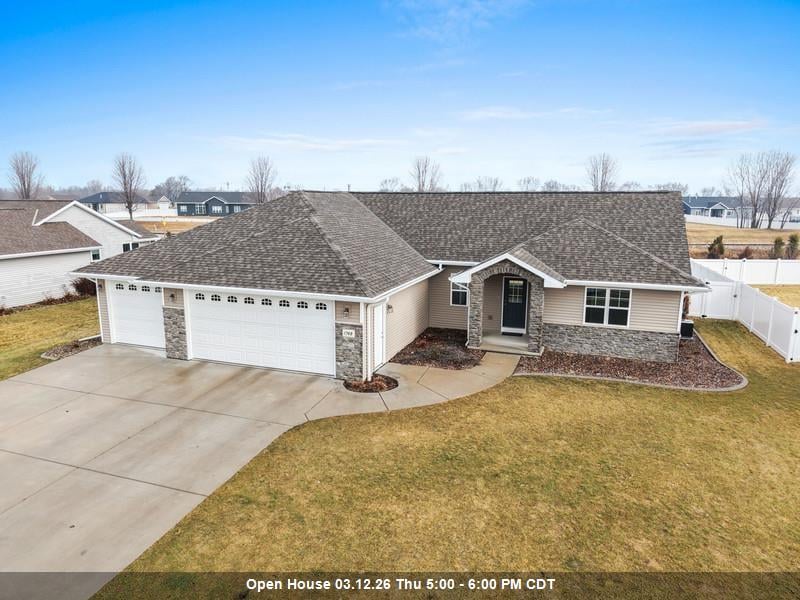 1748 Bridge Port Cir, De Pere, WI 54115