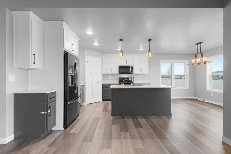 1748 Bridge Port Cir, De Pere, WI 54115