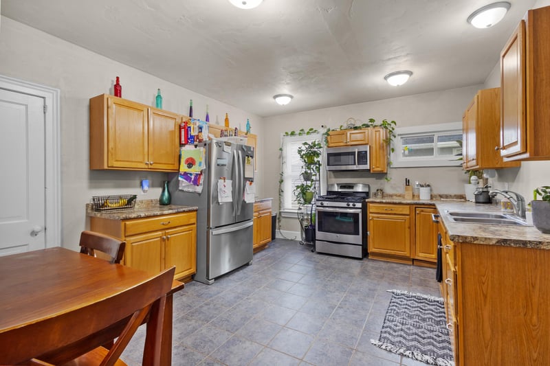 118 12th Ave, Oshkosh, WI 54902