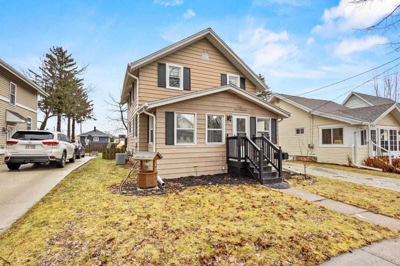 726 Summer St, Appleton, WI 54914