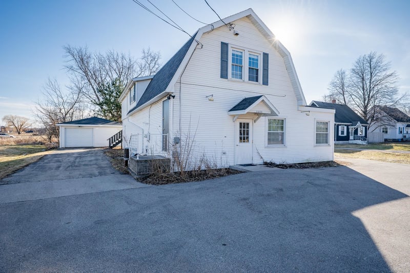 2409 Omro Rd, Oshkosh, WI 54904