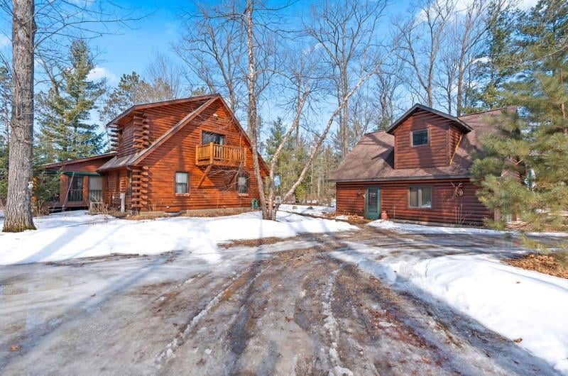 15549 Spur Ln, Mountain, WI 54149