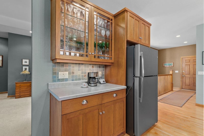 924 Pondview Ct, Appleton, WI 54913