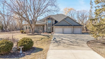 1051 Oakwood Rd, Oshkosh, WI 54904-8166